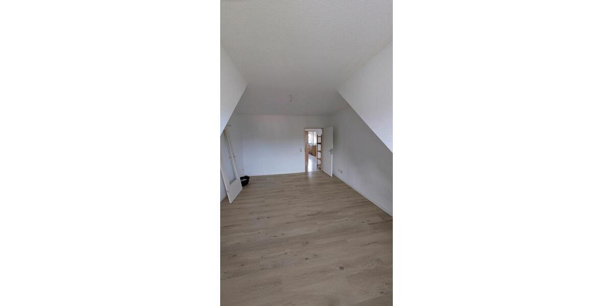 Dachgeschoßwohnung Steinbach am Donnersberg - 3 Zimmer, 72 m&sup2;, 120.000&euro; | Angebot:26644942
