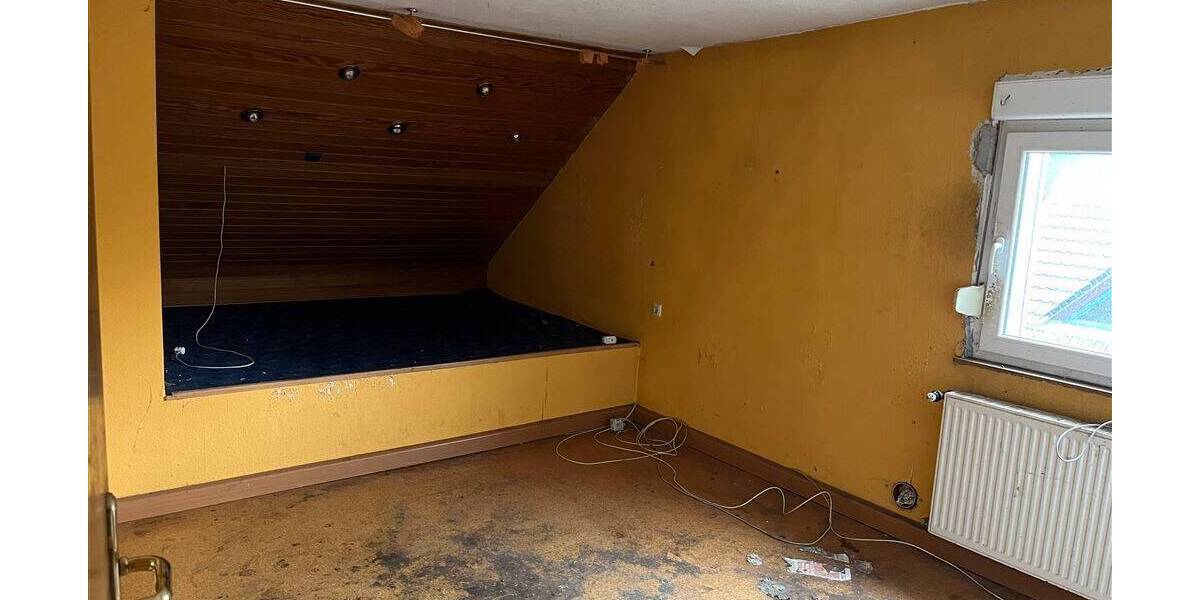 Mehrfamilienhaus, Wohnhaus Kaiserslautern Innenstadt - 5 Zimmer, 120 m&sup2;, 125.000&euro; | Angebot:25666143
