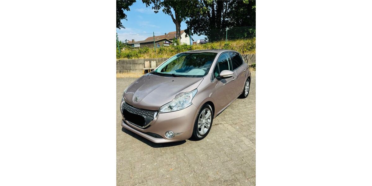 Peugeot 208 85.539 km 6.199 &euro; Landstuhl 66849