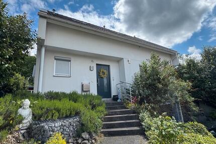 Haus Ramstein-Miesenbach Hütschenhausen - 3 Zimmer, 200 m&sup2;, 2.200&euro; | Angebot:26642623