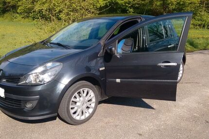Renault Clio 208.000 km 3.200 &euro; Kaiserslautern 67663