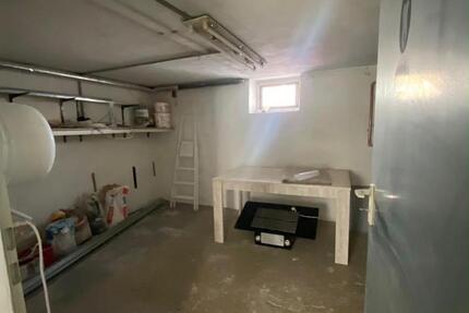 Haus Landstuhl - 6 Zimmer, 130 m&sup2;, 1.400&euro; | Angebot:27663401