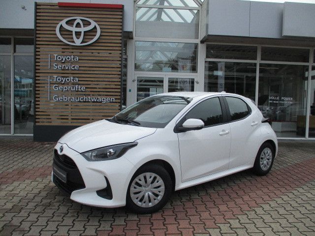 Toyota Yaris 10.000 km 23.489 &euro; Kaiserslautern 67661
