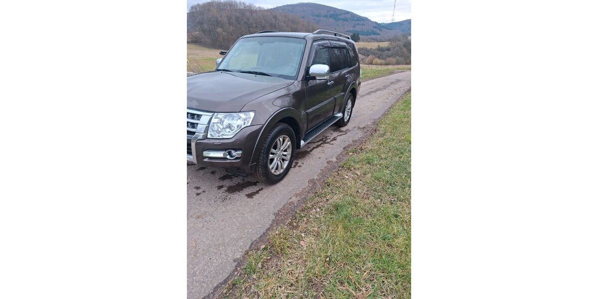 Mitsubishi Pajero 71.500 km 33.500 &euro; Ruppertsecken 67808