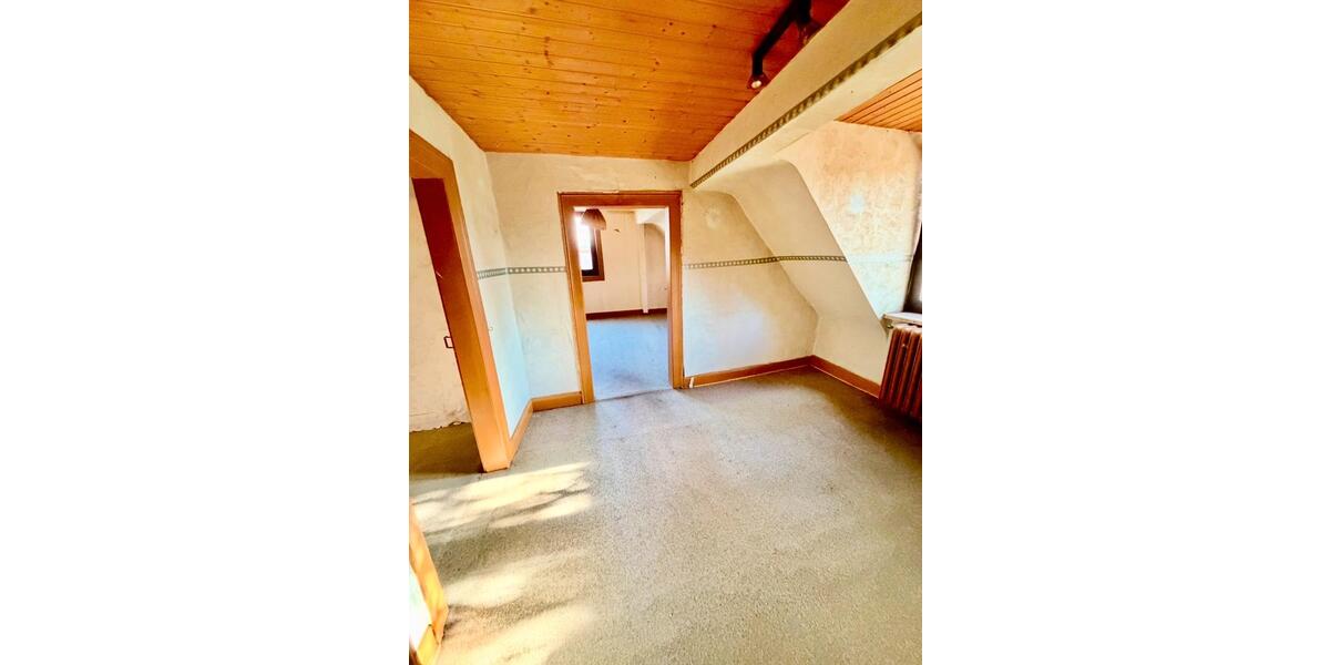 Einfamilienhaus Hauenstein - 7 Zimmer, 190 m&sup2;, 130.000&euro; | Angebot:26826227