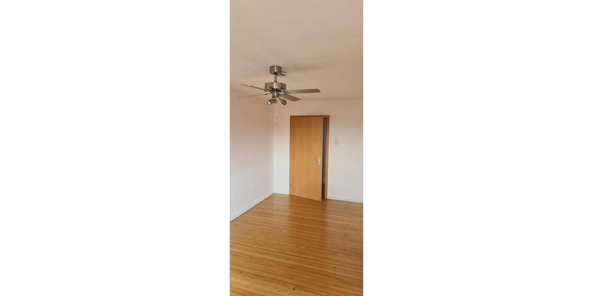 Etagenwohnung Kaiserslautern Betzenberg - 5 Zimmer, 129 m&sup2;, 950&euro; | Angebot:25900680