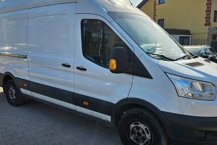 Ford Transit 174.751 km 9.250 &euro; Lachen-Speyerdorf 67435