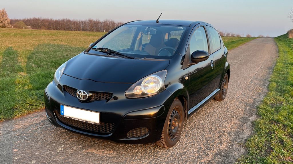 Toyota Aygo (X) 148.887 km 2.700 &euro; Pirmasens 66955