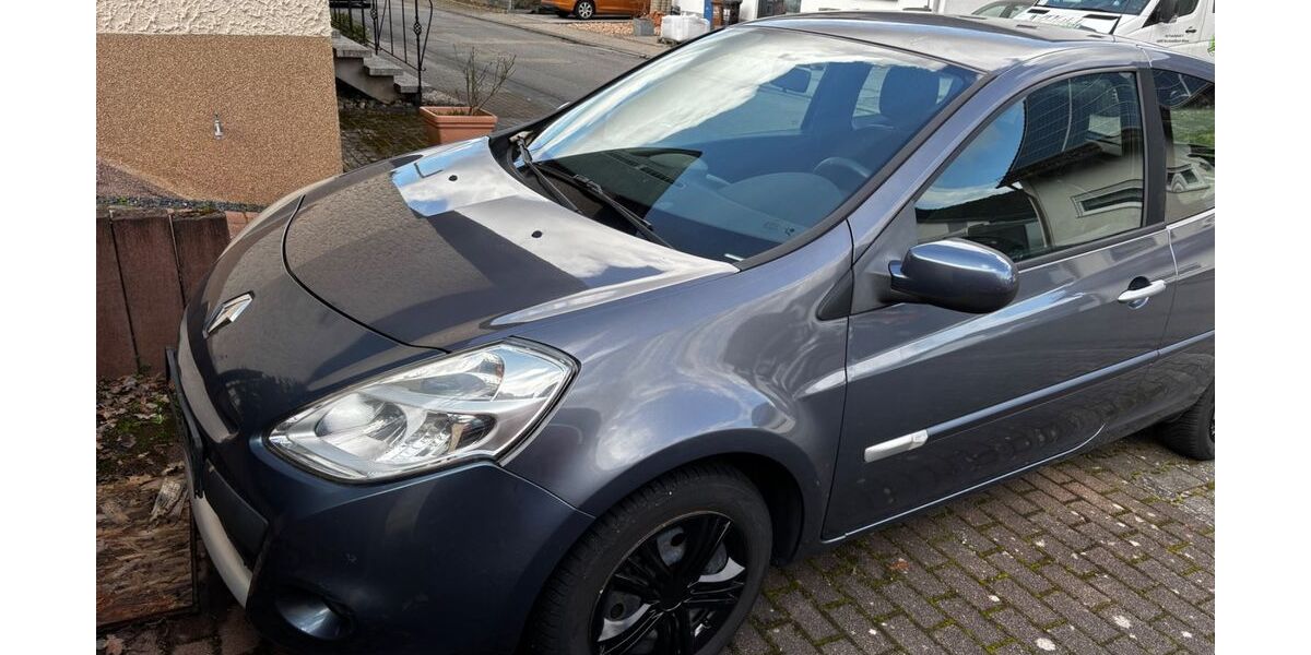 Renault Clio 223.000 km 2.000 &euro; Bruchmühlbach-Miesau 66892