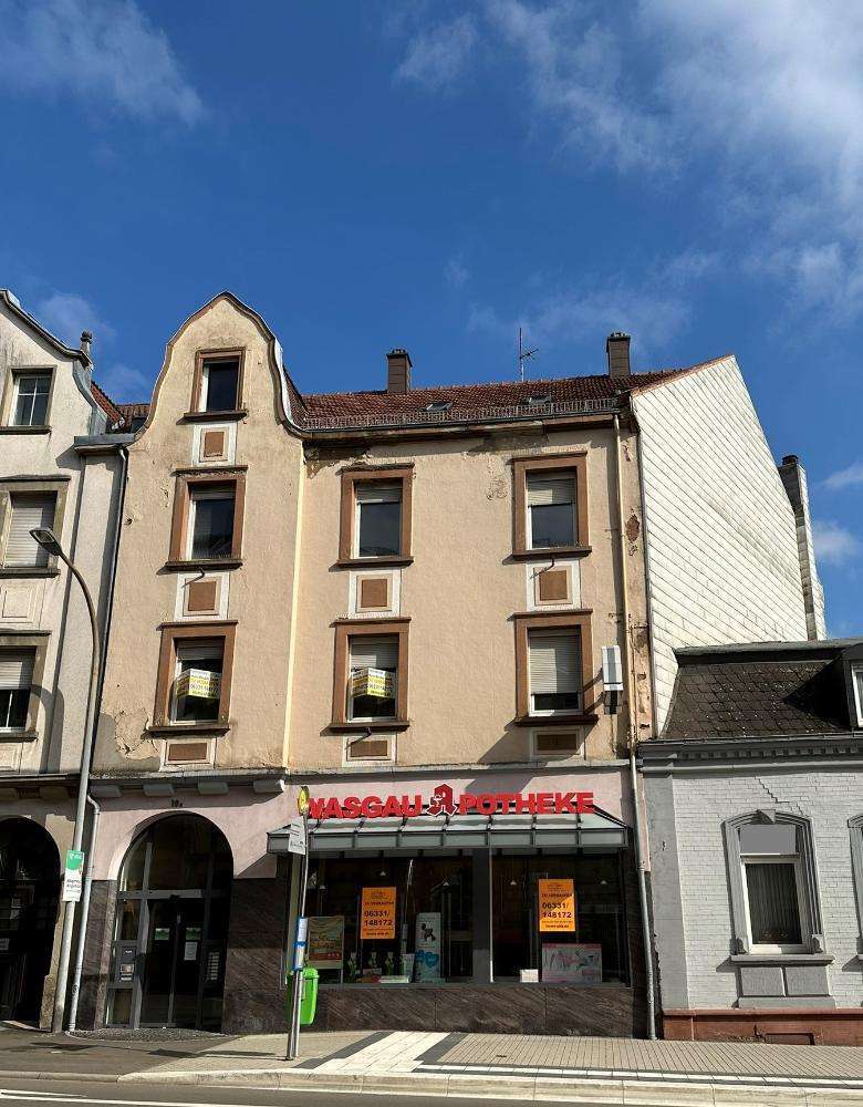 Haus zum Kaufen in Pirmasens 219.000 € 301 m²