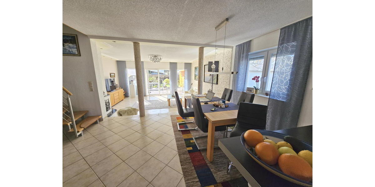 ObjNr:19675 - Herrliches Einfamilienhaus mit moderner Ausstattung und Garten 6 zimmer