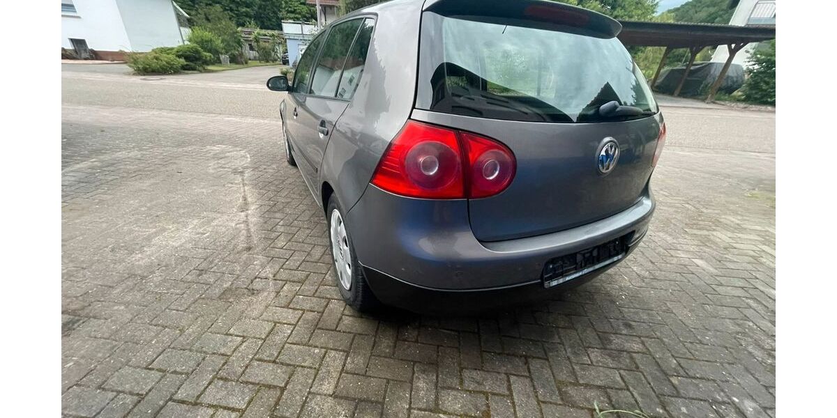 VW Golf 268.000 km 2.500 &euro; Pirmasens 66953