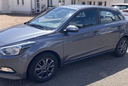 Hyundai i20 61.000 km 9.450 &euro; Bruchmühlbach 66892