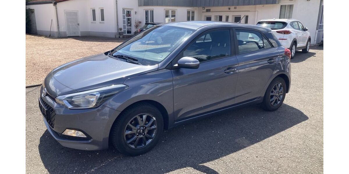 Hyundai i20 61.000 km 9.450 &euro; Bruchmühlbach 66892