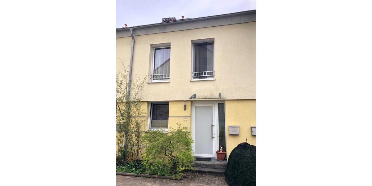 Reihenhaus Kaiserslautern - 6 Zimmer, 180 m&sup2;, 1.785&euro; | Angebot:26412163