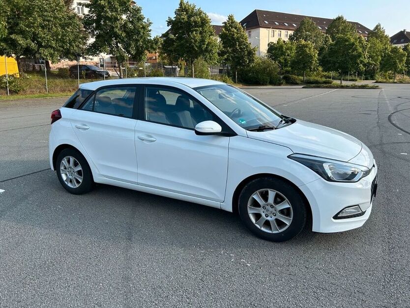 i20