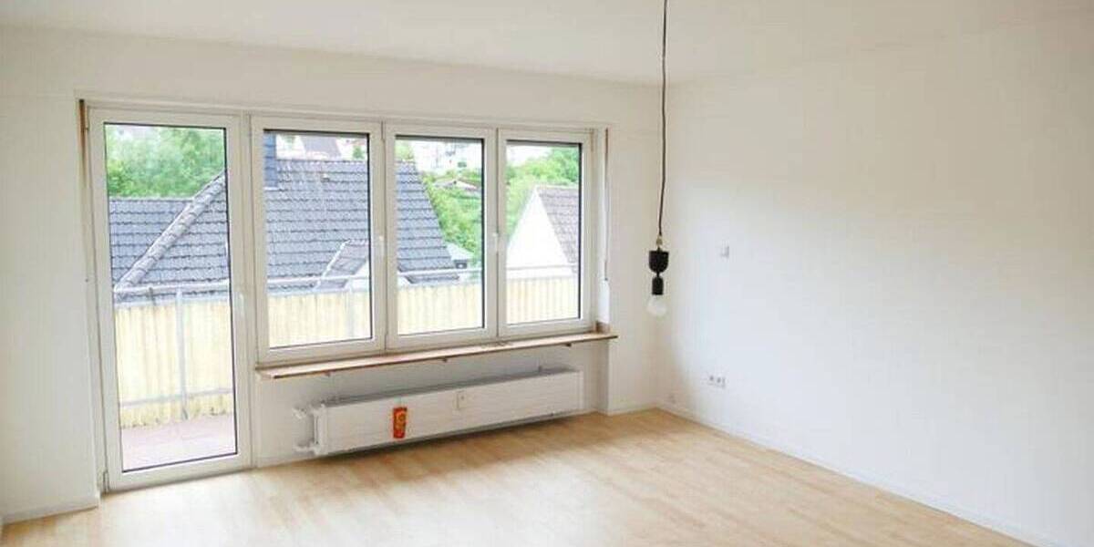 Balkon: helle großzügige 3-Zimmer+Wohnküche+Bad+GästeToilette, keine Schrägen,zentral 3 zimmer