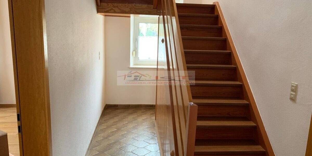 Doppelhaushälfte Jettenbach - 8 Zimmer, 170 m&sup2;, 150.000&euro; | Angebot:25666424