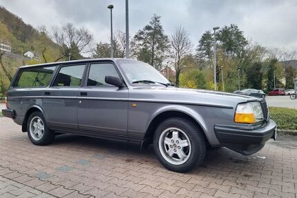 Volvo 245