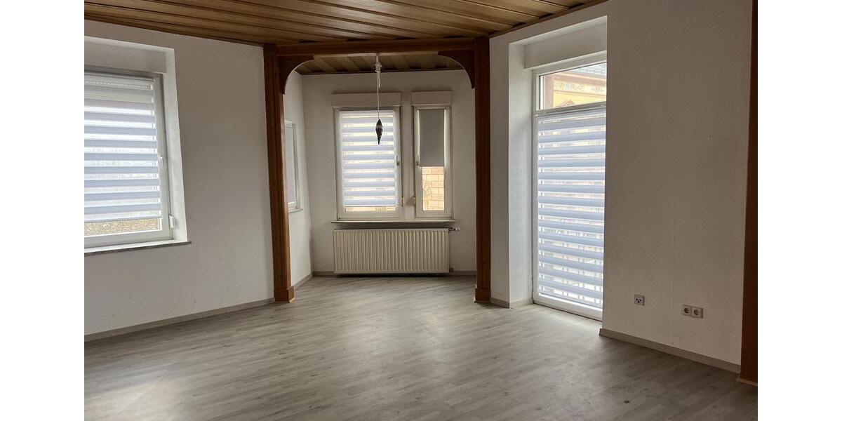 Etagenwohnung Pirmasens - 3 Zimmer, 90 m&sup2;, 550&euro; | Angebot:26442759