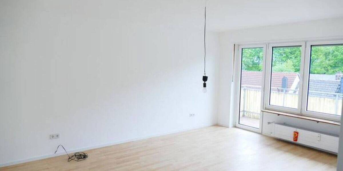 Balkon: helle großzügige 3-Zimmer+Wohnküche+Bad+GästeToilette, keine Schrägen,zentral 3 zimmer