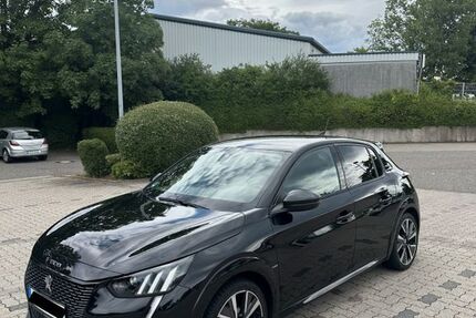 Peugeot 208 45.100 km 15.800 &euro; Pirmasens 66953