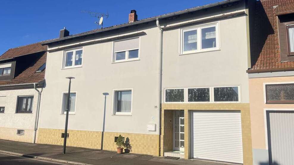Haus zum Kaufen in Homburg 265.000 € 210 m²