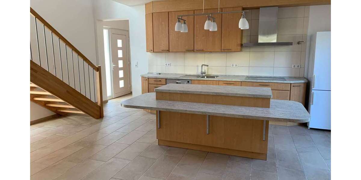 Hochwertiges Einfamilienhaus mit viel Grundstück in ruhiger Seitenstraße - Einfamilienhaus Ramstein-Miesenbach Miesenbach | Angebot:27536369