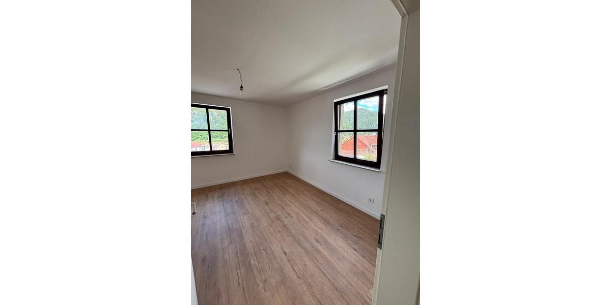 Einfamilienhaus Lambrecht (Pfalz) - 6 Zimmer, 131 m&sup2;, 385.000&euro; | Angebot:26975770