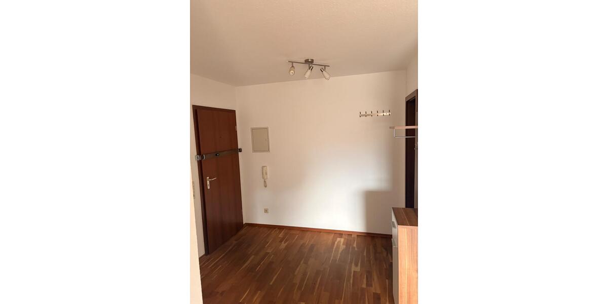 Dachgeschoßwohnung Kaiserslautern Betzenberg - 1 Zimmer, 27 m&sup2;, 75.000&euro; | Angebot:26676391