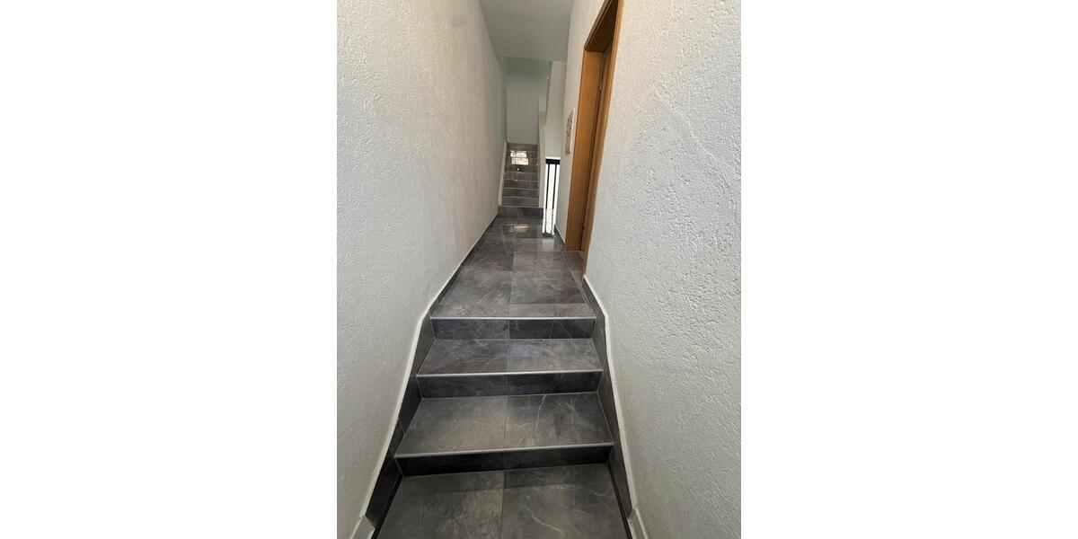 Reihenhaus Kaiserslautern Betzenberg - 8 Zimmer, 100 m&sup2;, 2.000&euro; | Angebot:27702868