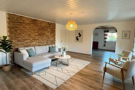 Wohnung Eulenbis - 3 Zimmer, 132 m&sup2;, 1.200&euro; | Angebot:24493905