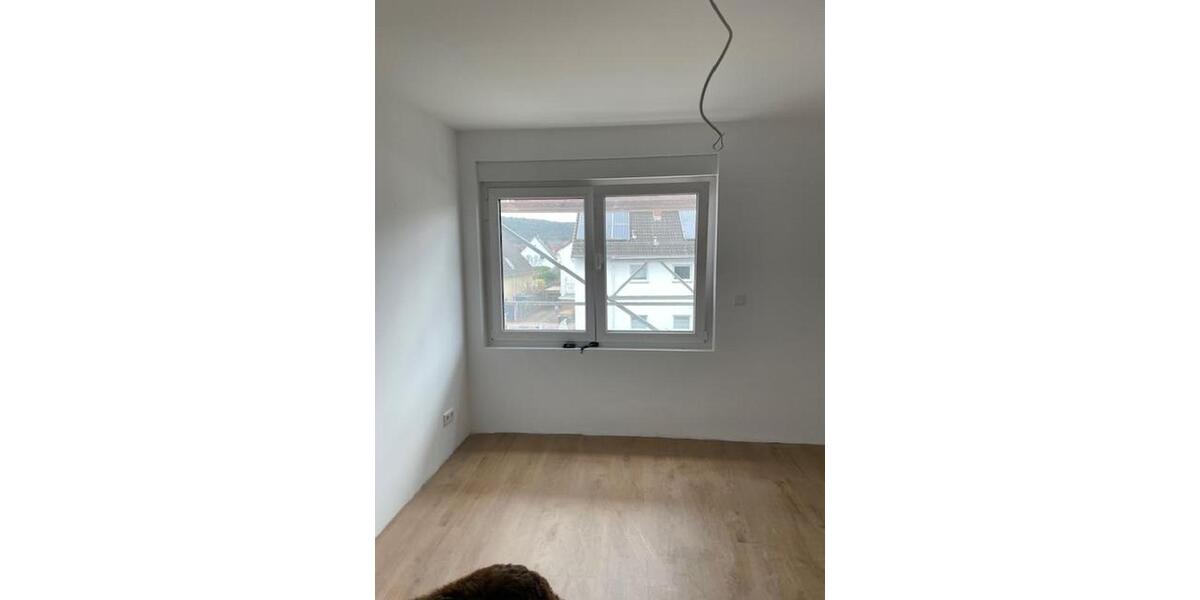 Etagenwohnung Rodenbach - 4 Zimmer, 100 m&sup2;, 1.200&euro; | Angebot:26164927