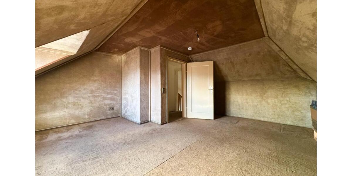 Einfamilienhaus Bad Dürkheim - 5 Zimmer, 227 m&sup2;, 449.000&euro; | Angebot:26990523