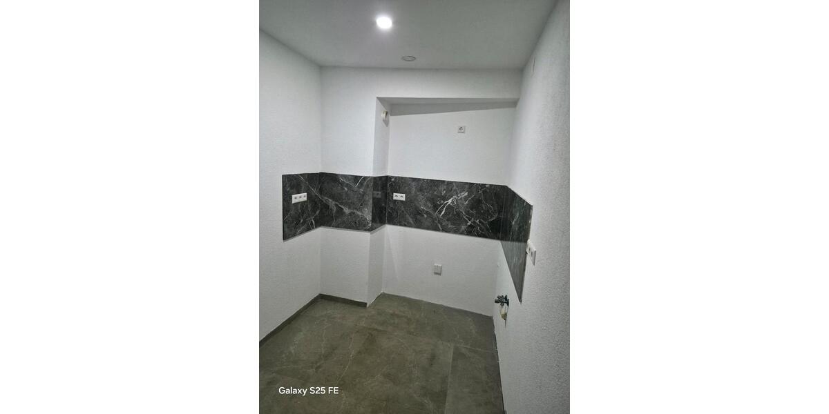 Wohnung zu Vermieten warm 2 zimmer