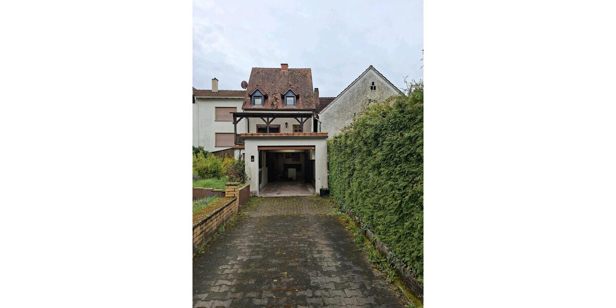 Reihenhaus Queidersbach - 4 Zimmer, 165 m&sup2;, 155.000&euro; | Angebot:26339472