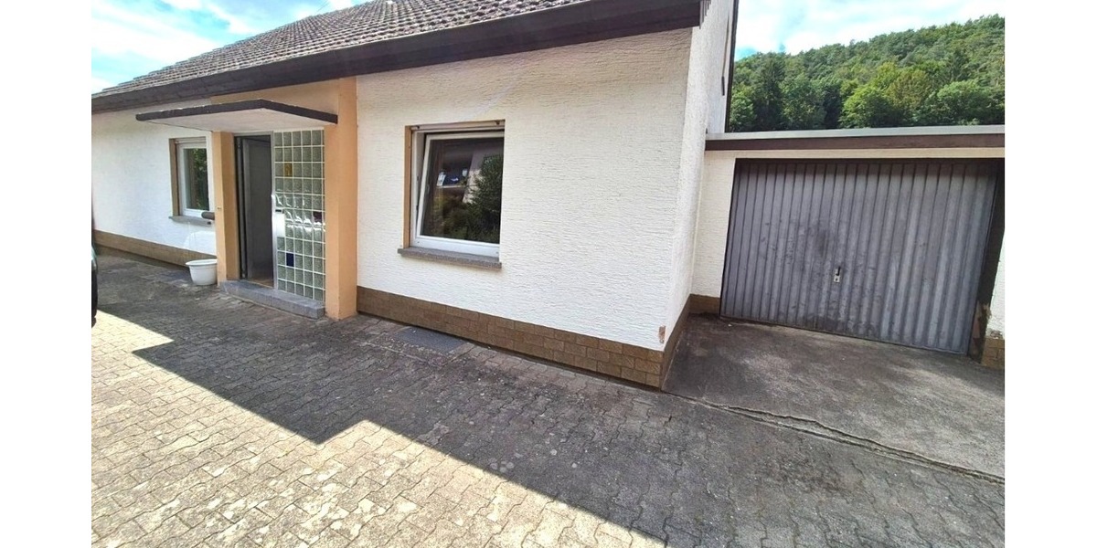 Ein-Zwei-Familien unter einem Dach – liebevoll renoviertes, freistehendes Zuhause mit Charakter - Zweifamilienhaus Linden Landkreis Kaiserslautern | Angebot:21577941