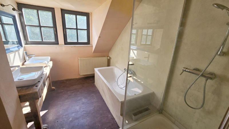 ObjNr:19522 - Freistehendes, repräsentatives EFH mit Garten und großem Grundstück ausserhalb in DÜW-Grethen 7 zimmer