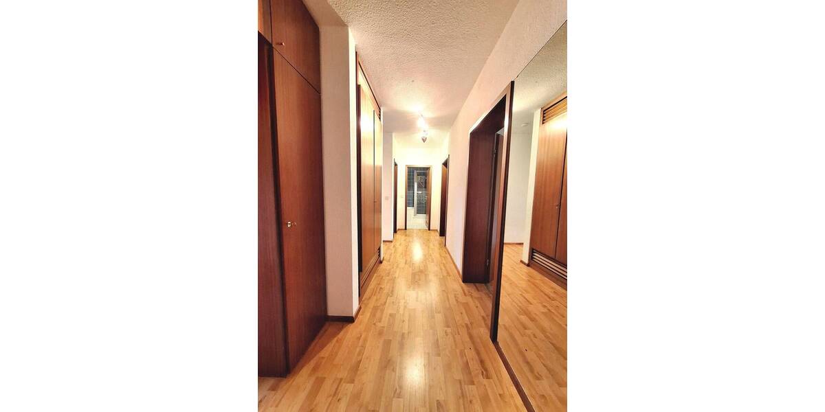 KL-Uniwohngebiet - Schöne 3-Zimmer-Wohnung mit Loggia und EBK 3 zimmer