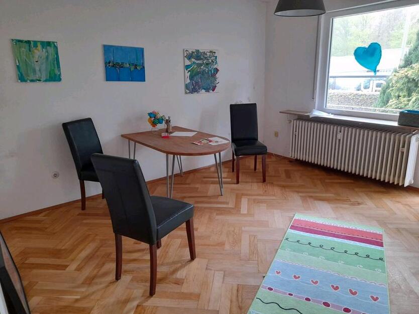 Mehrfamilienhaus freistehend mit großem Grundstück + Ladenlokal