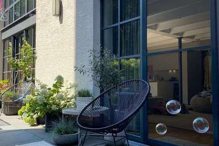 Haus zum Mieten in Neustadt 1.900 € 165 m²