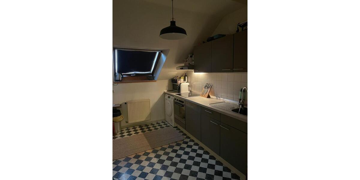 Dachgeschoßwohnung Eisenberg (Pfalz) - 2 Zimmer, 64 m&sup2;, 680&euro; | Angebot:26245717