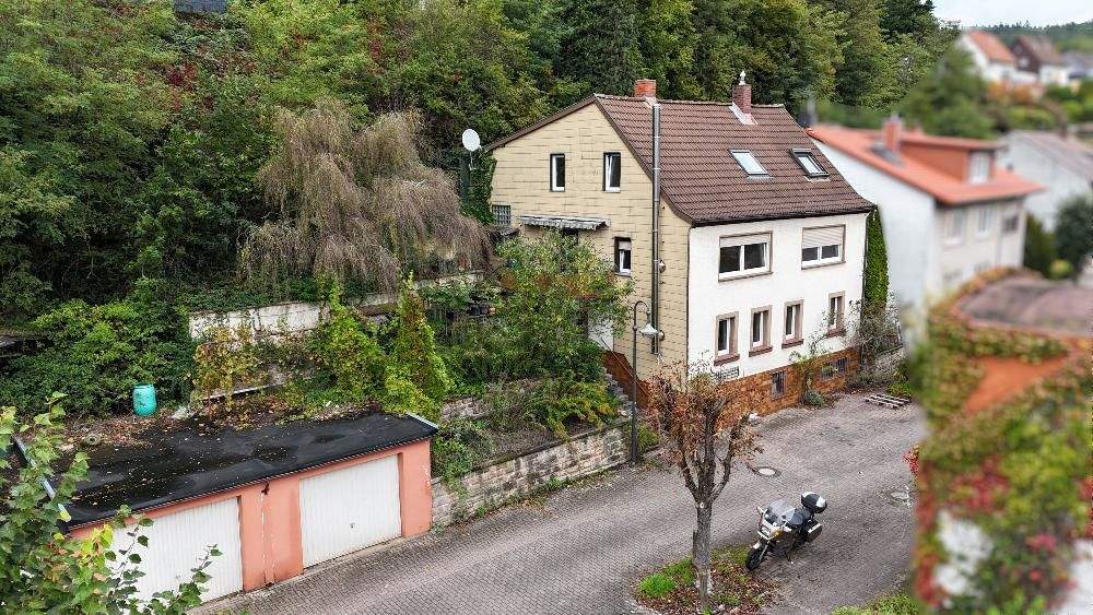 Mehrfamilienhaus, Wohnhaus Waldfischbach-Burgalben Burgalben - 7 Zimmer, 130 m&sup2;, 129.000&euro; | Angebot:25706019