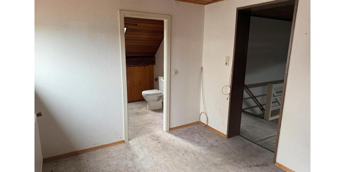 Einfamilienhaus Waldfischbach-Burgalben Burgalben - 8 Zimmer, 180 m&sup2;, 330.000&euro; | Angebot:26252706