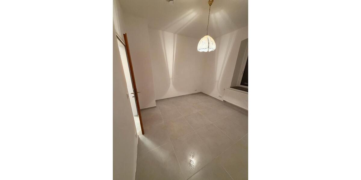 Hochparterre Neustadt an der Weinstraße Diedesfeld - 3 Zimmer, 56 m&sup2;, 160.000&euro; | Angebot:25907235