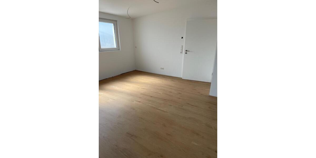 Dachgeschoßwohnung Rodenbach - 3 Zimmer, 77 m&sup2;, 900&euro; | Angebot:26166256