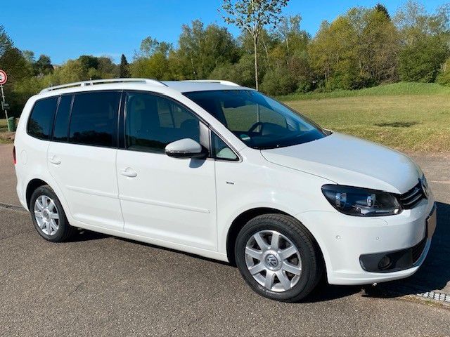 VW Touran 165.600 km 9.950 &euro; WALDFISCHBACH-BURGALBEN 67714