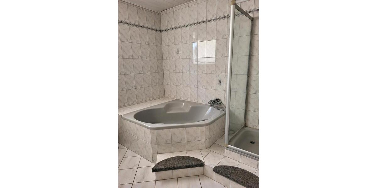 Doppelhaushälfte Bechhofen - 5 Zimmer, 135 m&sup2;, 1.200&euro; | Angebot:26022741