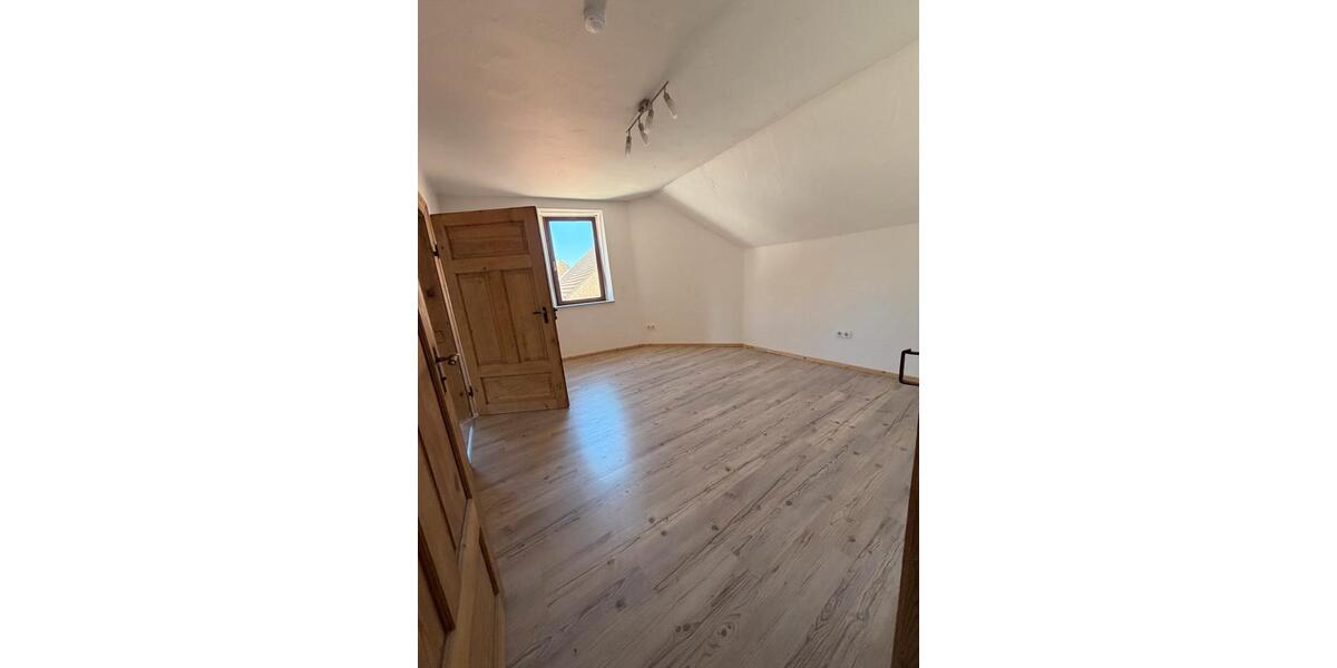 Einfamilienhaus Katzweiler - 5 Zimmer, 193 m&sup2;, 1.400&euro; | Angebot:26705276