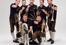 Viera Blech - Support: Almhütten Musikanten